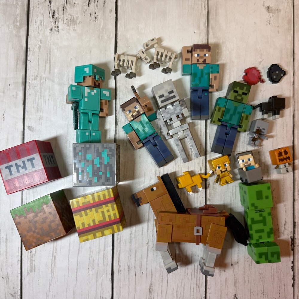 Minecraft Figurines Lot